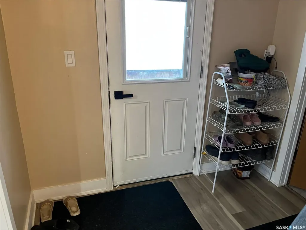220 5th Avenue E Gravelbourg SK S0H 1X0