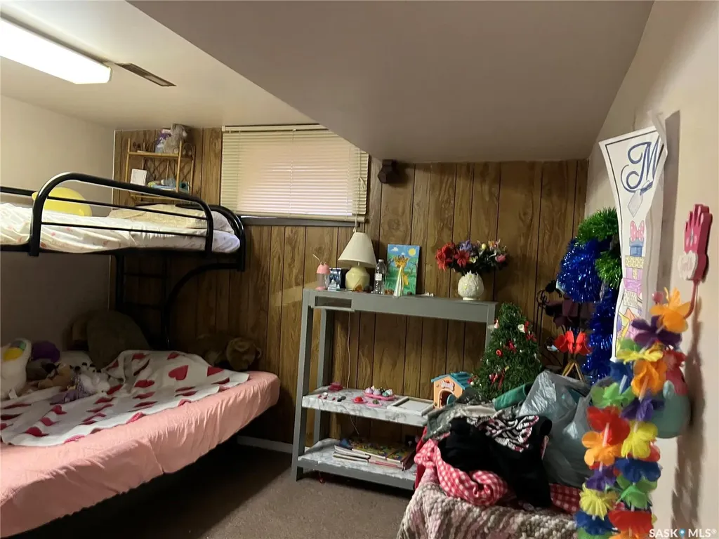 220 5th Avenue E Gravelbourg SK S0H 1X0