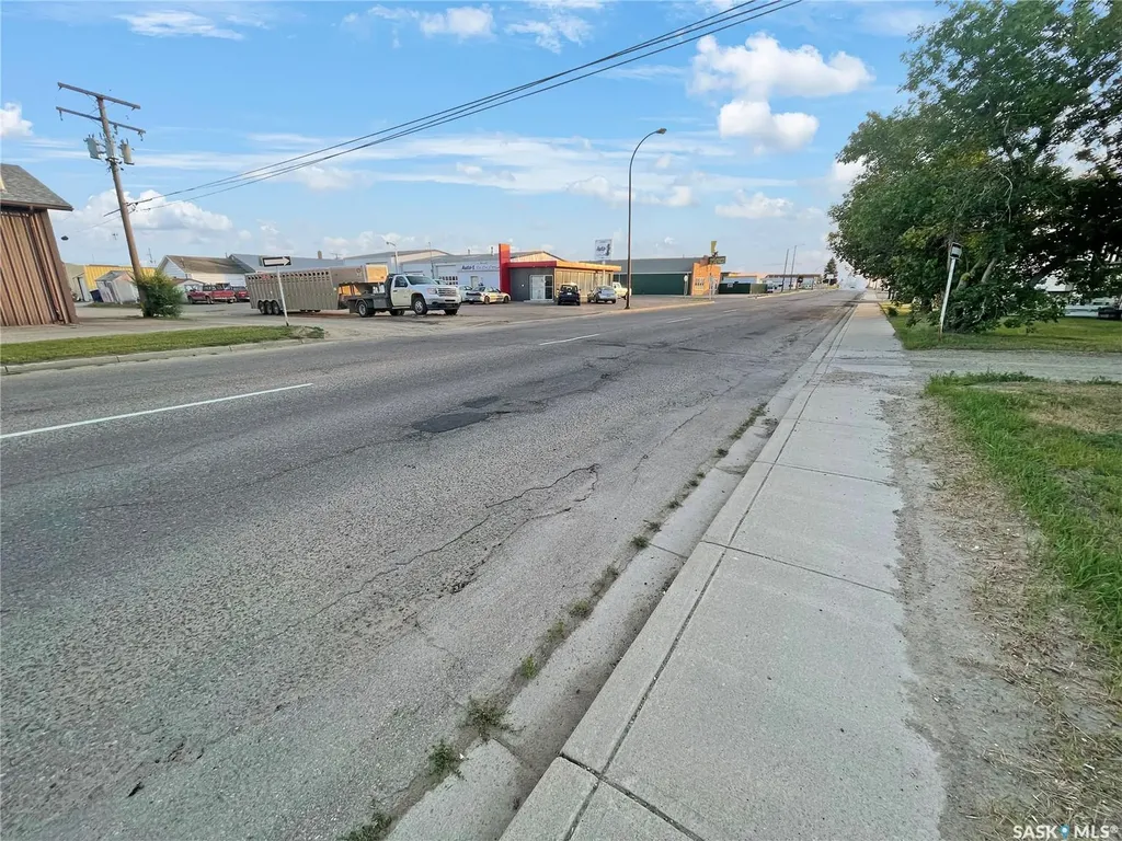 204 9th Avenue NW Swift Current SK S9H 1A7