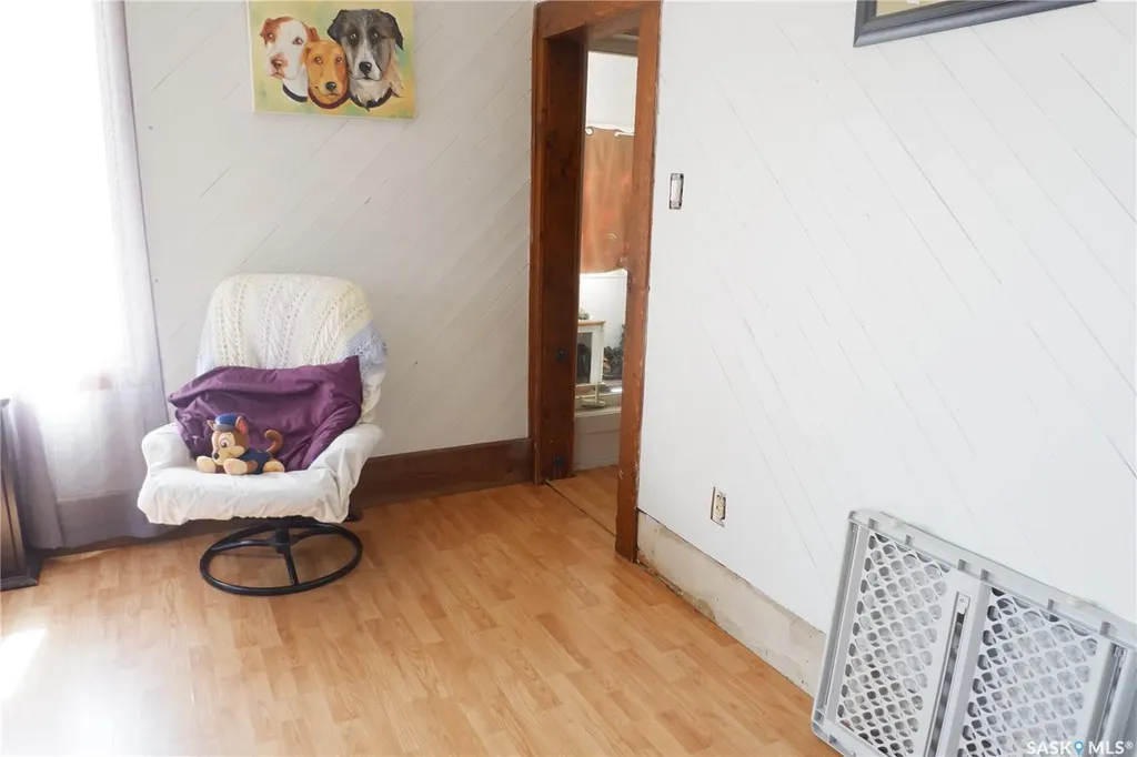 568 Stadacona Street W Moose Jaw SK S6H 1Z9