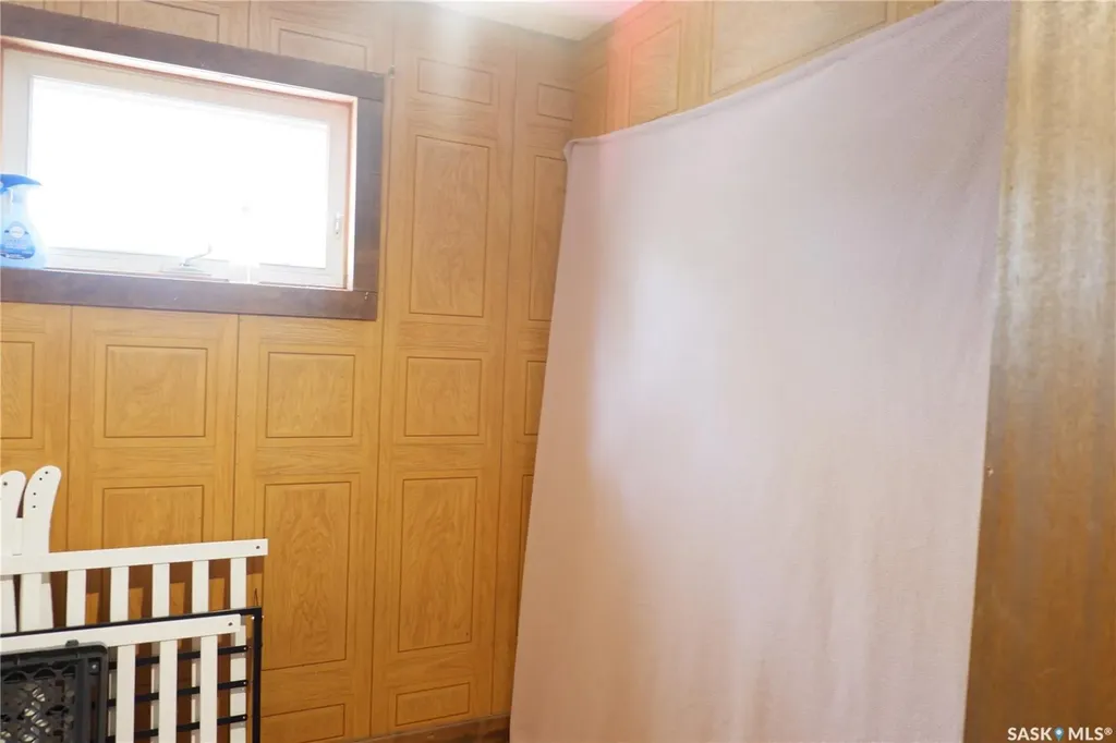 568 Stadacona Street W Moose Jaw SK S6H 1Z9
