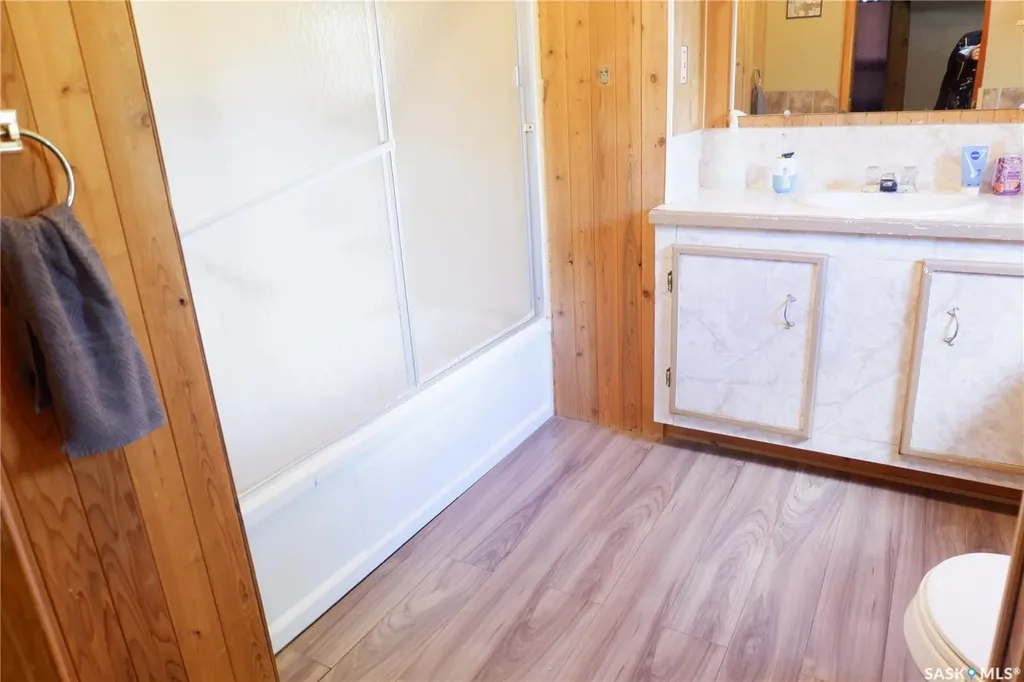568 Stadacona Street W Moose Jaw SK S6H 1Z9