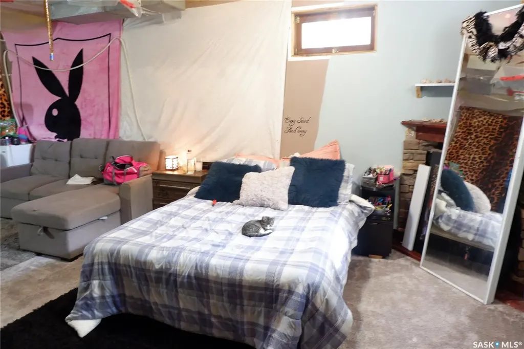 568 Stadacona Street W Moose Jaw SK S6H 1Z9