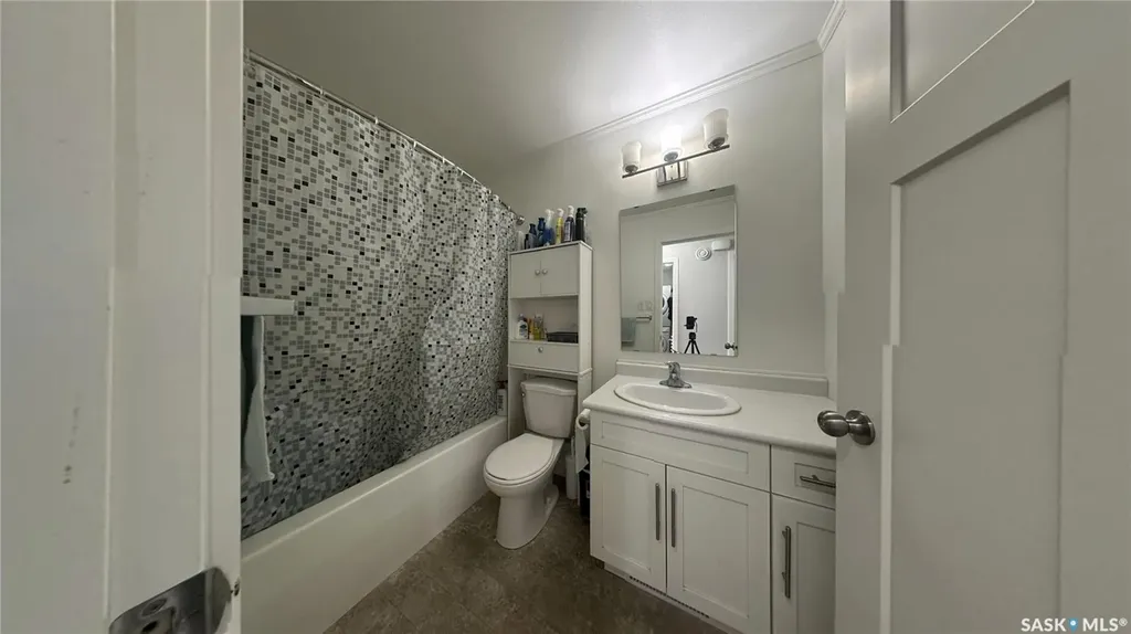 322 Lewin Way Saskatoon SK S7T 0A7