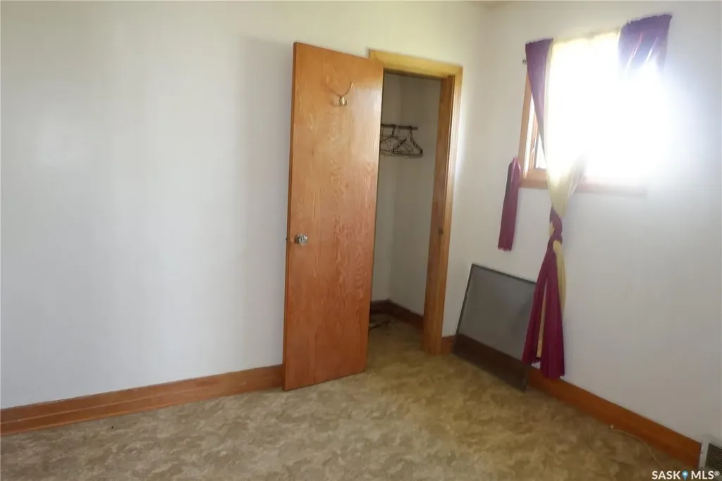 102 Dominion Avenue Kincaid SK S0H 2J0