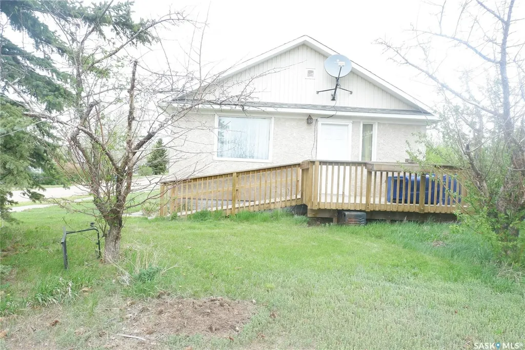102 Dominion Avenue Kincaid SK S0H 2J0