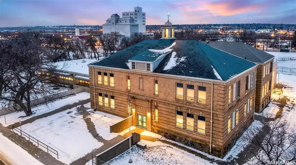 500 Coteau Street W Moose Jaw SK S6H 5E3