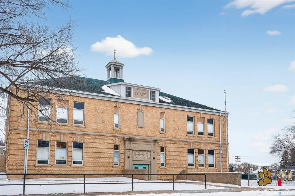 500 Coteau Street W Moose Jaw SK S6H 5E3