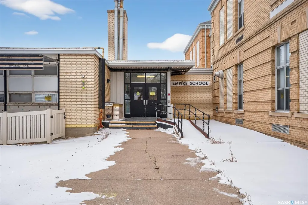 500 Coteau Street W Moose Jaw SK S6H 5E3