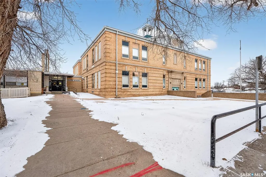500 Coteau Street W Moose Jaw SK S6H 5E3