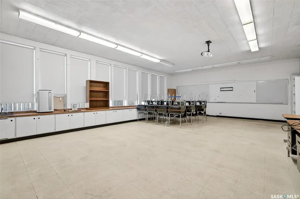 1100 Currie Crescent Moose Jaw SK S6H 6B7
