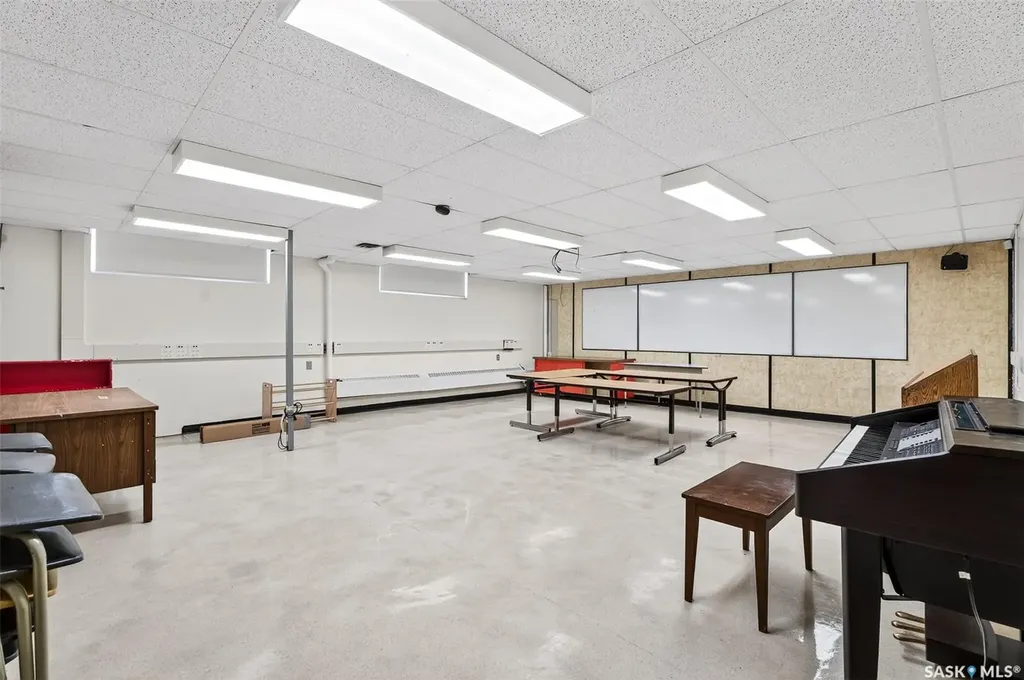 1100 Currie Crescent Moose Jaw SK S6H 6B7