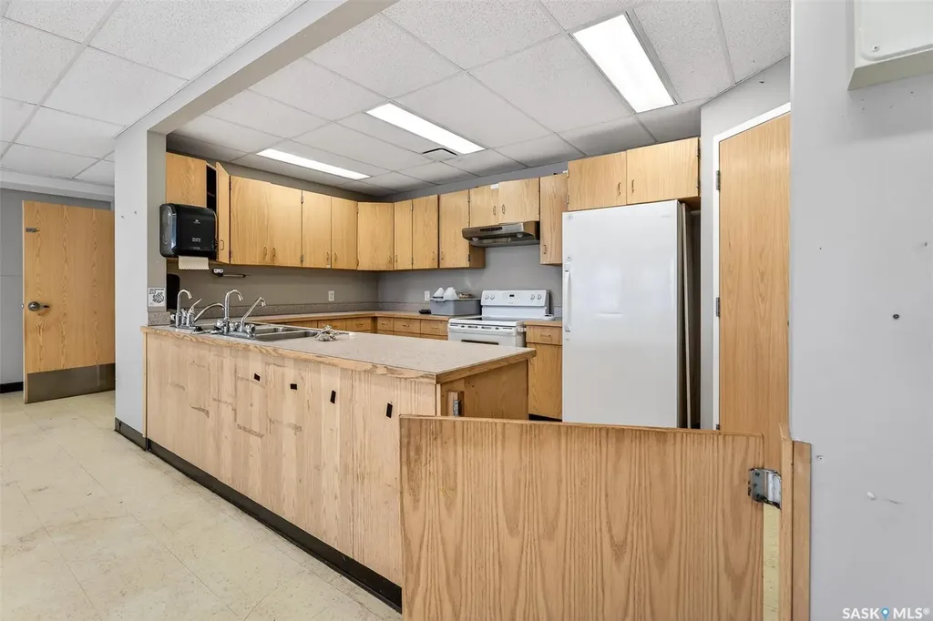 1100 Currie Crescent Moose Jaw SK S6H 6B7
