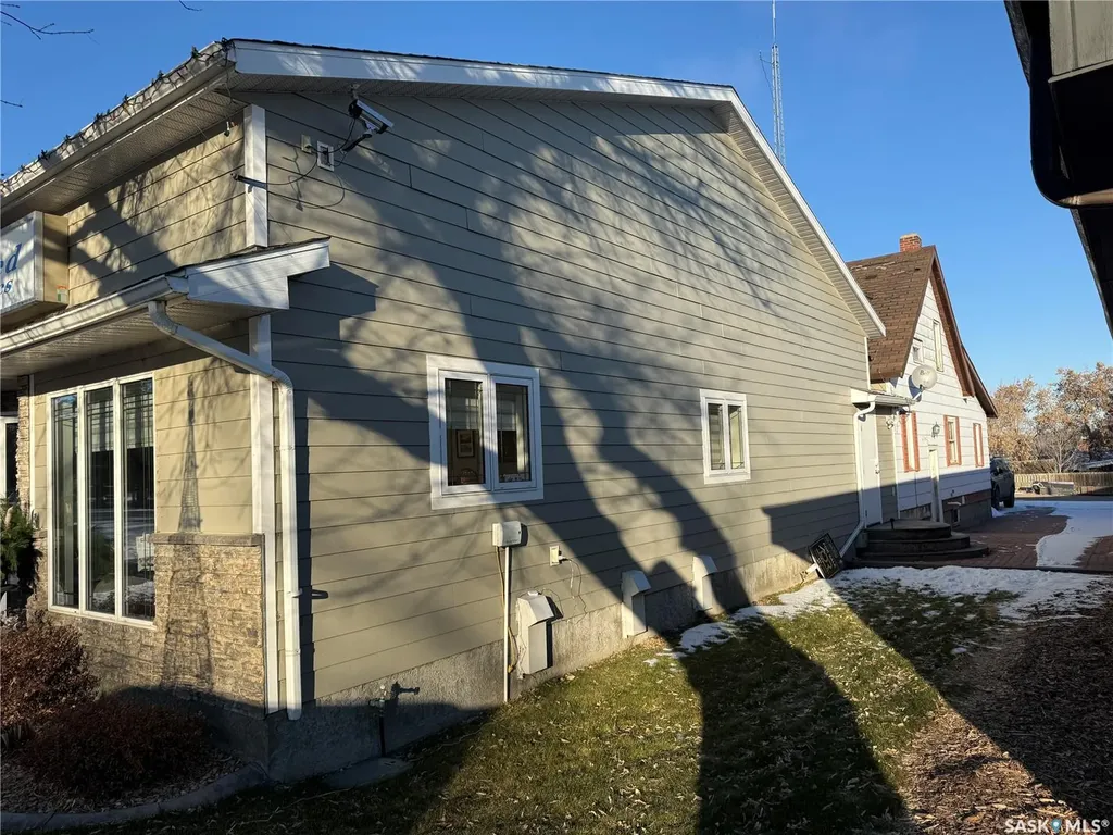 205 1st Avenue W St. Walburg SK S0M 2T0