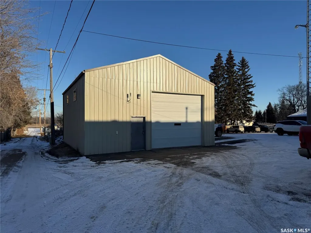 205 1st Avenue W St. Walburg SK S0M 2T0