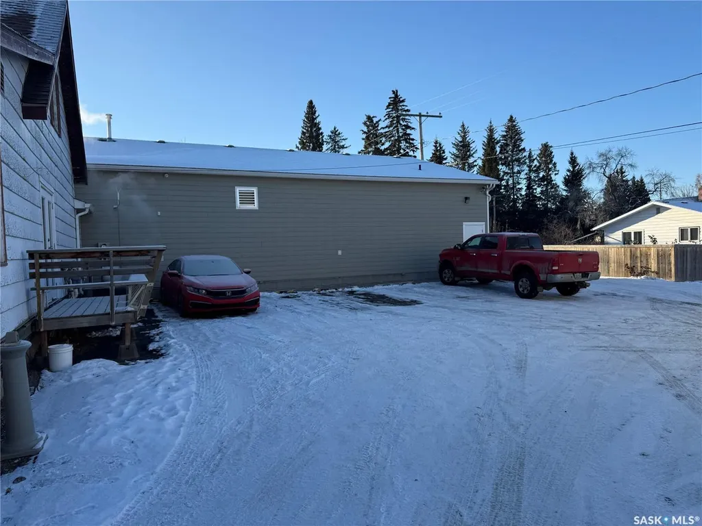 205 1st Avenue W St. Walburg SK S0M 2T0