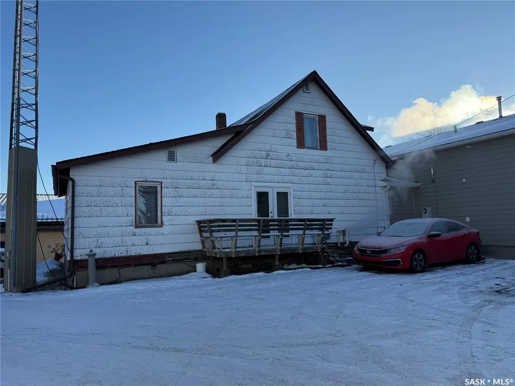 205 1st Avenue W St. Walburg SK S0M 2T0