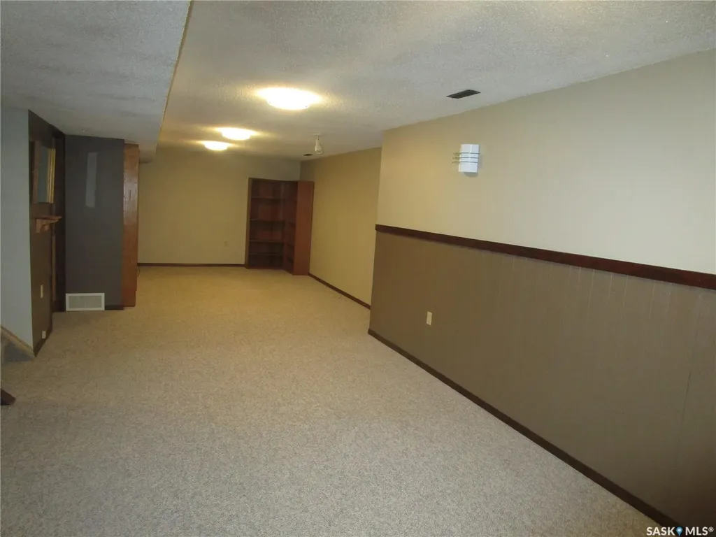 1003 1st Street W Assiniboia SK S0H 0B0