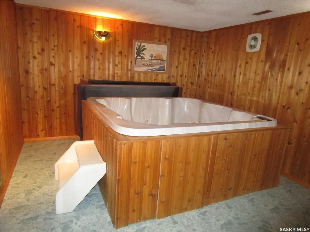 1003 1st Street W Assiniboia SK S0H 0B0