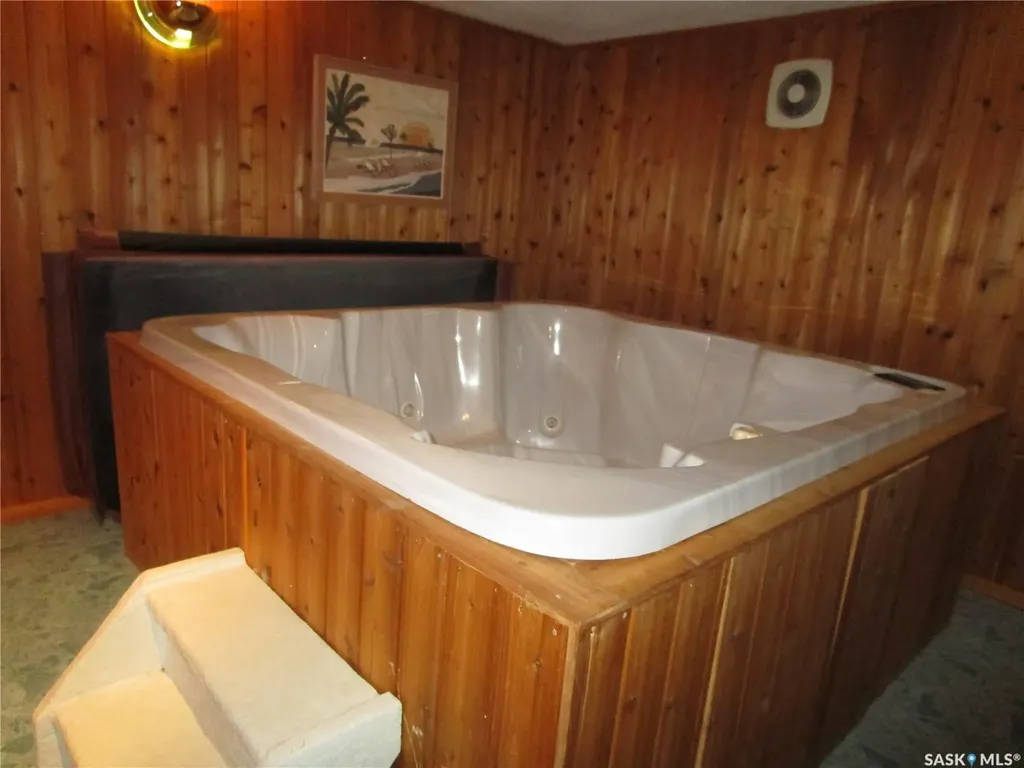 1003 1st Street W Assiniboia SK S0H 0B0