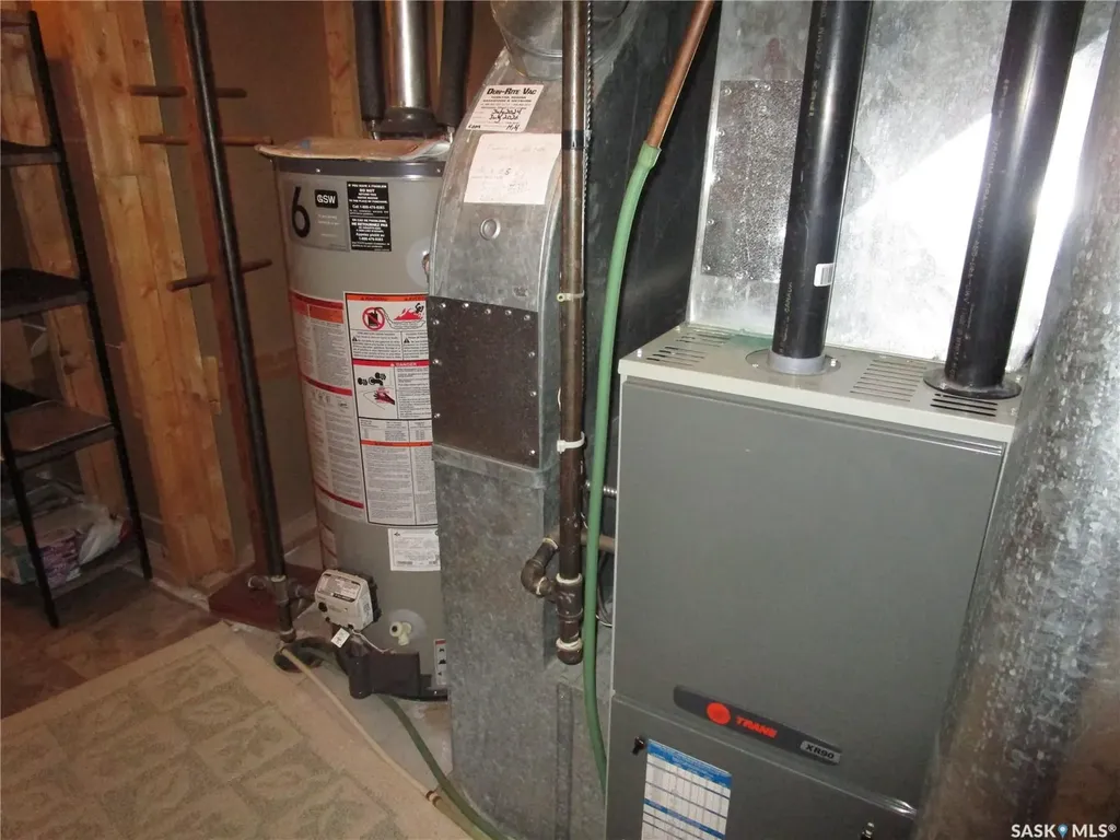 1003 1st Street W Assiniboia SK S0H 0B0