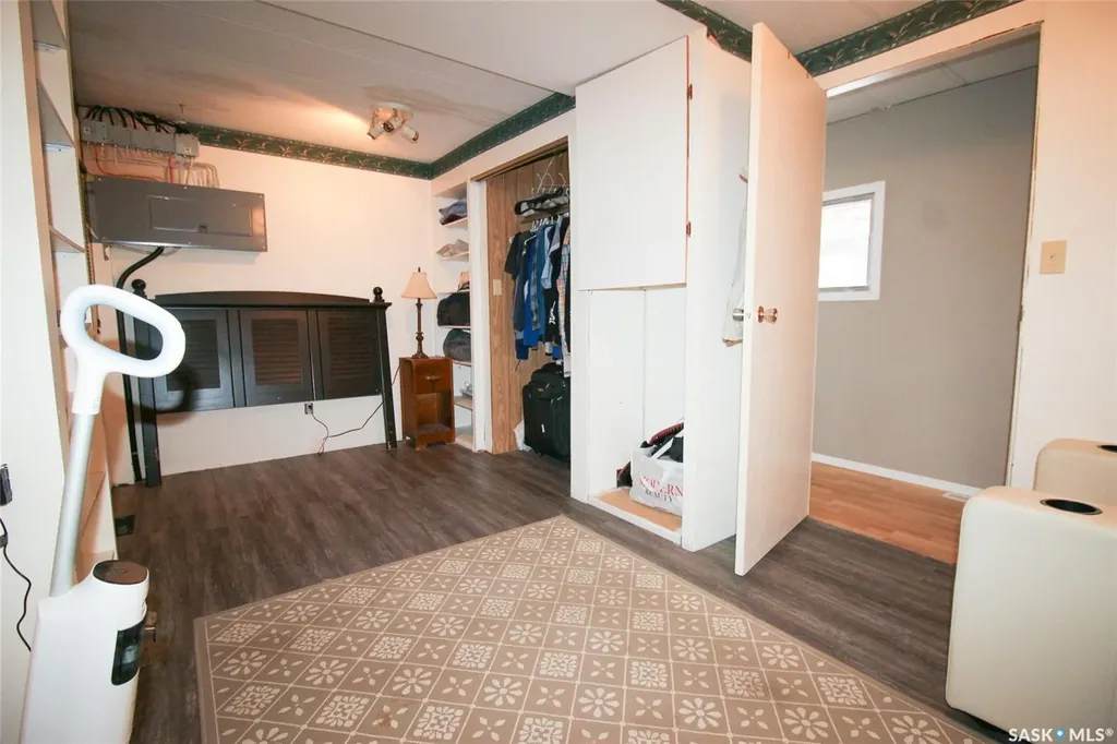 513-515 2nd Avenue S Simmie SK S0N 2N0