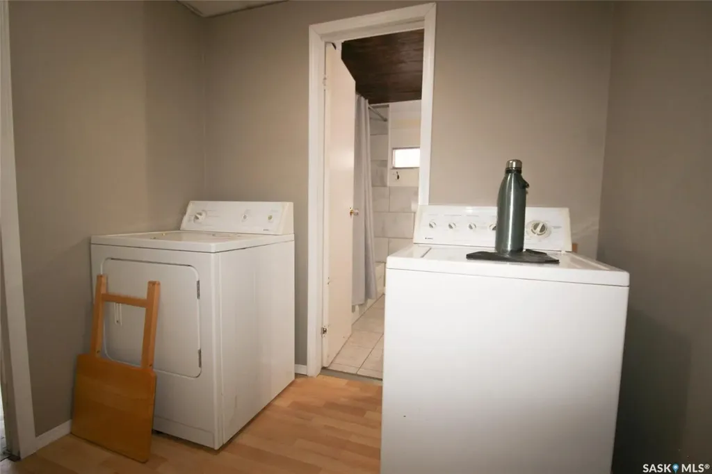 513-515 2nd Avenue S Simmie SK S0N 2N0