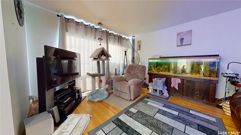 135-145 3rd Street E Fox Valley SK S0N 0V0