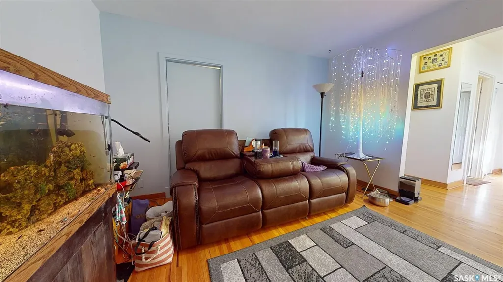 135-145 3rd Street E Fox Valley SK S0N 0V0
