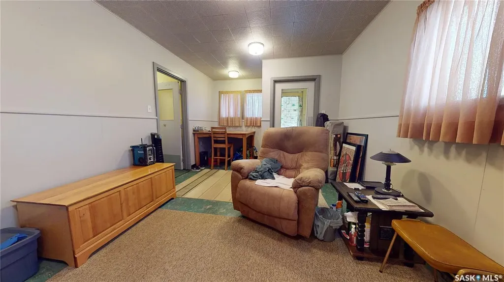 135-145 3rd Street E Fox Valley SK S0N 0V0