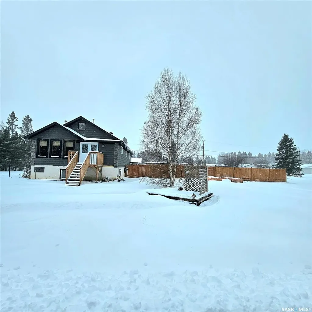 201 7th Street E Choiceland SK S0J 0M0
