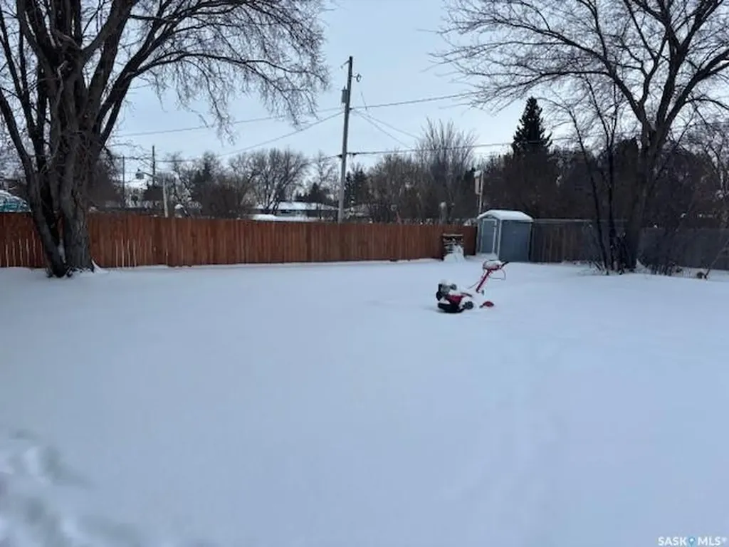 124 8th Avenue W Canora SK S0A 0L0