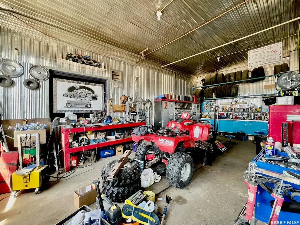 200 9 Highway S Canora SK S0A 0L0