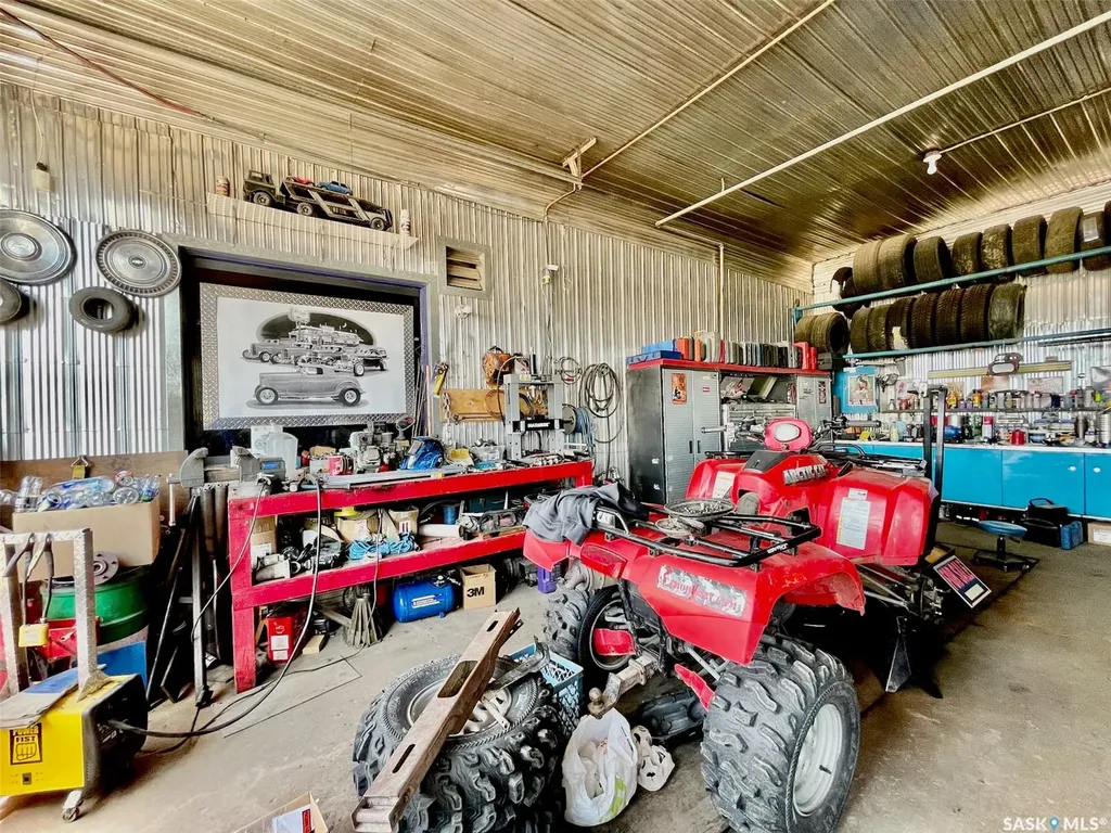 200 9 Highway S Canora SK S0A 0L0