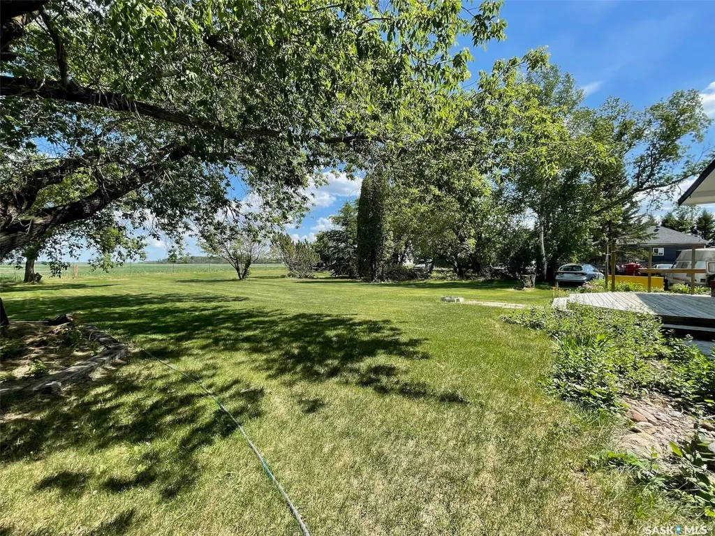 200 9 Highway S Canora SK S0A 0L0