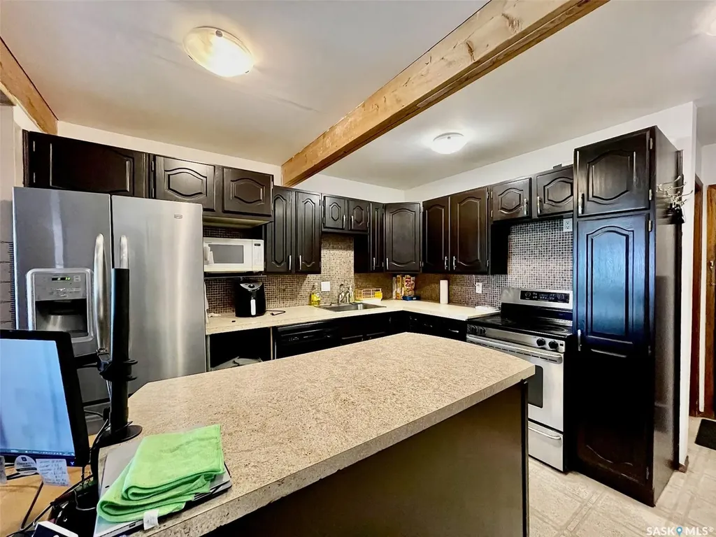 200 9 Highway S Canora SK S0A 0L0