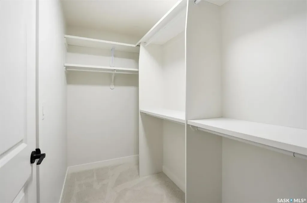 470 Cockcroft Place Saskatoon SK S7V 1Y9