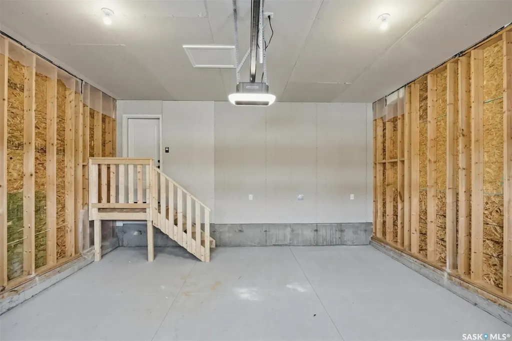 470 Cockcroft Place Saskatoon SK S7V 1Y9