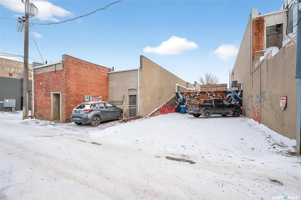 26 Main Street N Moose Jaw SK S6H 3J6
