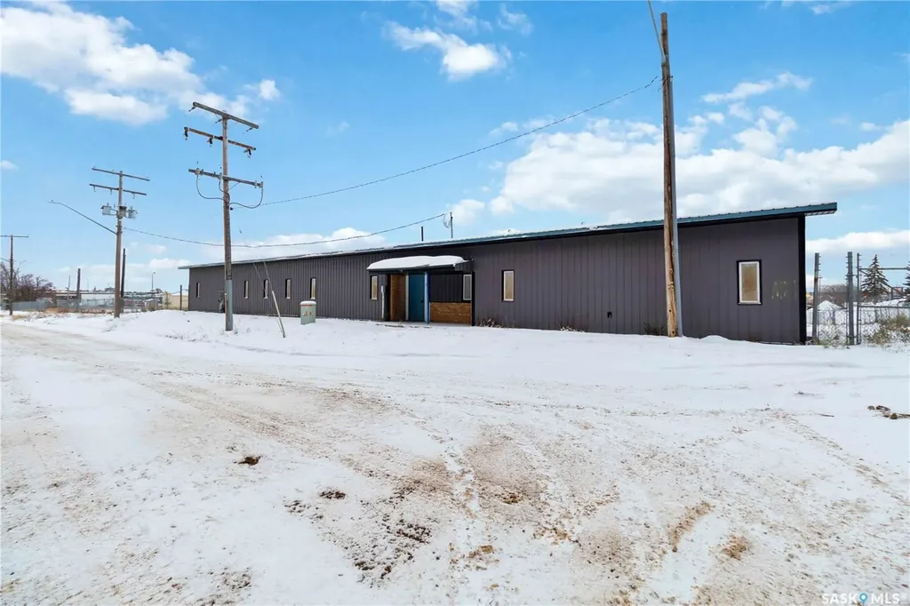 568 18th Street E Prince Albert SK S6V 1H3