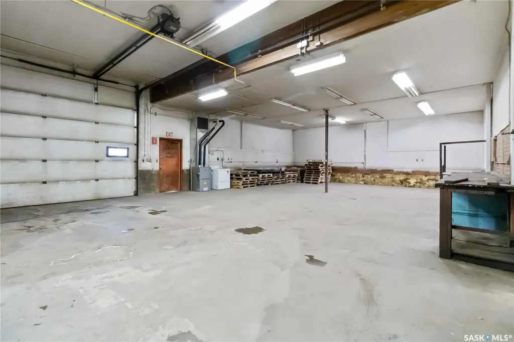 568 18th Street E Prince Albert SK S6V 1H3