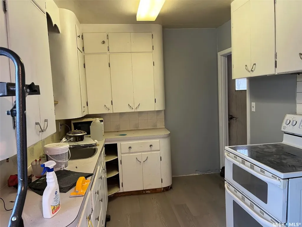 211 2nd Street E Lafleche SK S0H 2K0