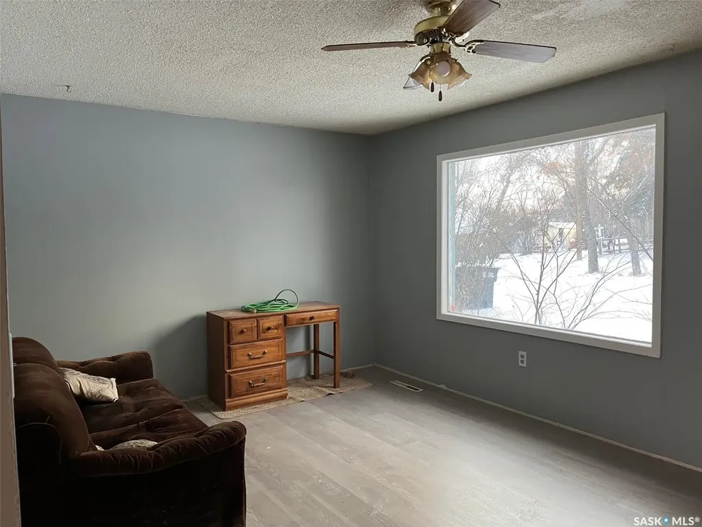 211 2nd Street E Lafleche SK S0H 2K0