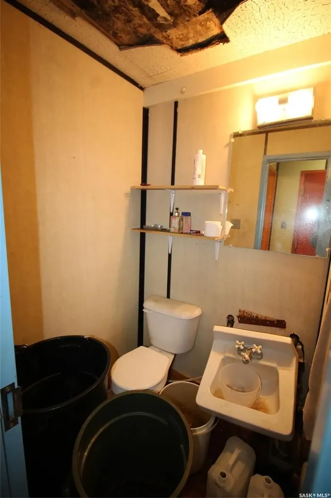 303 1st Avenue W Climax SK S0N 0N0