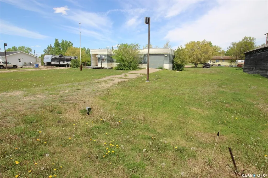303 1st Avenue W Climax SK S0N 0N0