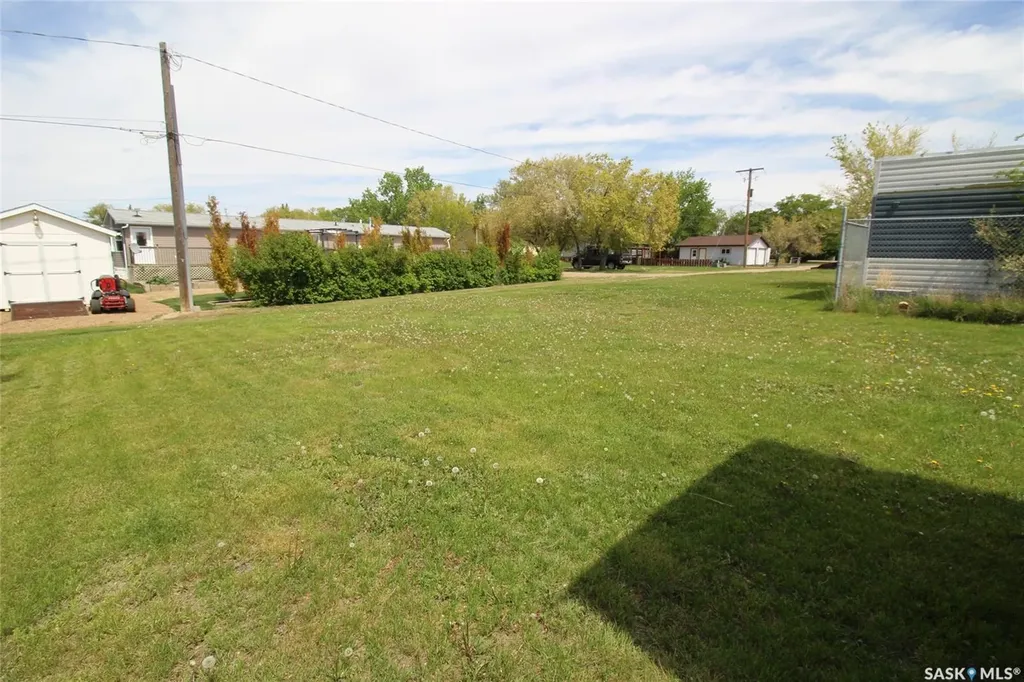 303 1st Avenue W Climax SK S0N 0N0