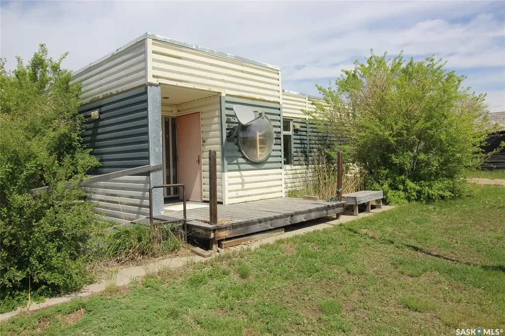 303 1st Avenue W Climax SK S0N 0N0