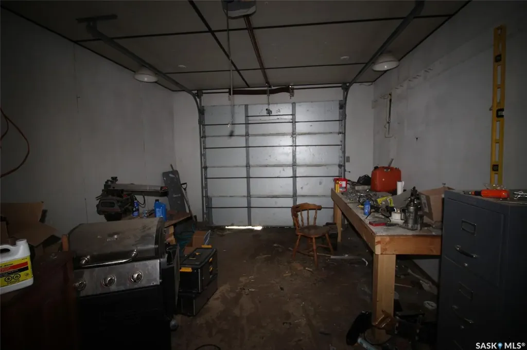 303 1st Avenue W Climax SK S0N 0N0