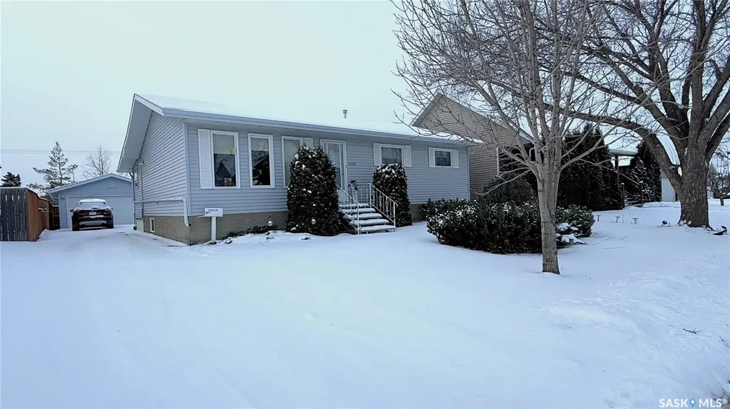 10326 Henderson Drive North Battleford SK S9A 3Y9