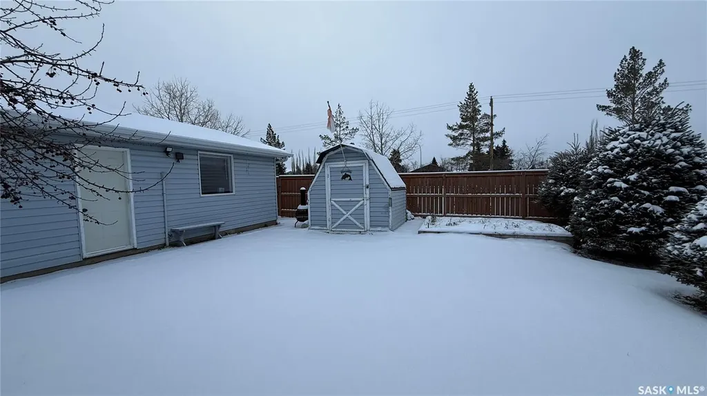 10326 Henderson Drive North Battleford SK S9A 3Y9